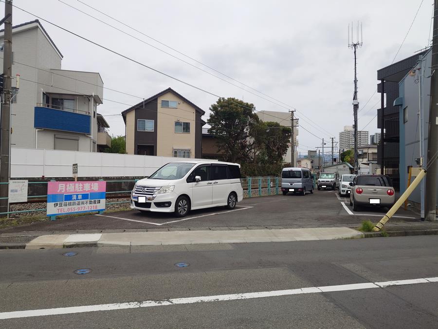 西若駐車場