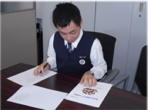 まずは座学で研修！