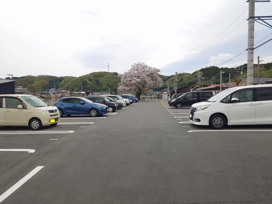 牧之郷駅駐車場